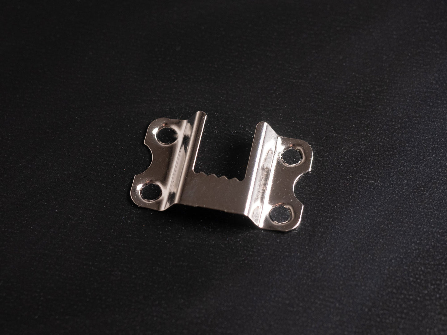 YoniPopArt "Swirling yoni on yellow" inklusive Echtholz-Rahmen